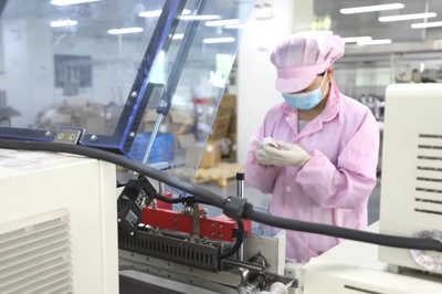 金山國(guó)潮崛起 從代工到引領(lǐng)，自創(chuàng)高級(jí)護(hù)膚品開啟美妝新篇章